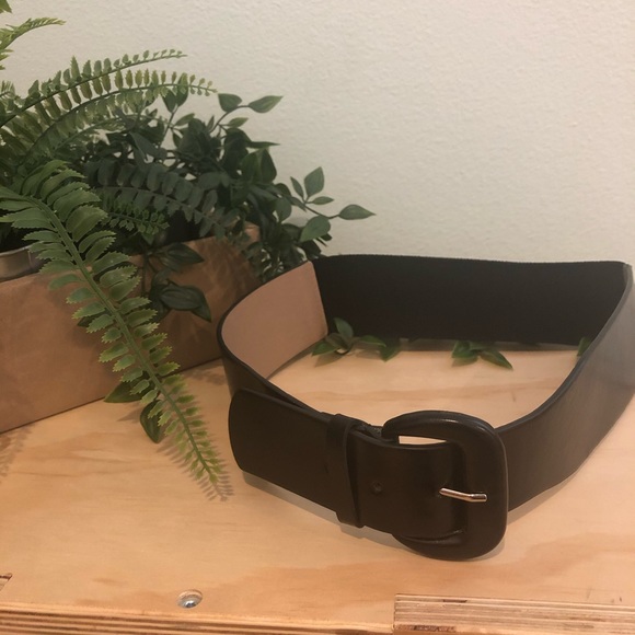 Black Womens Faux Leather and Elastic Belt - Picture 3 of 3